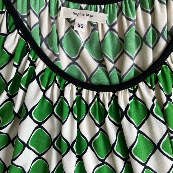 Sophie Max dress..Spring through Fall get lots of wear. Fits small size too. - Picture 2 of 8